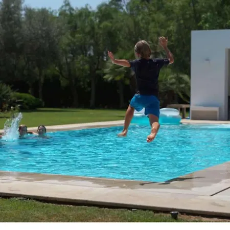 Playa Llenaire ヴィラ *