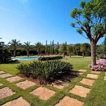 Playa Llenaire וילה