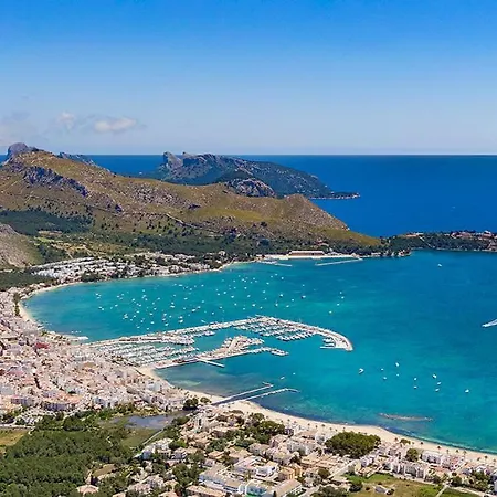 Playa Llenaire 别墅