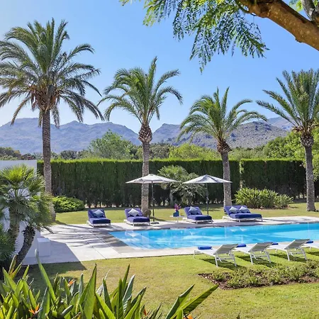 Playa Llenaire Villa *